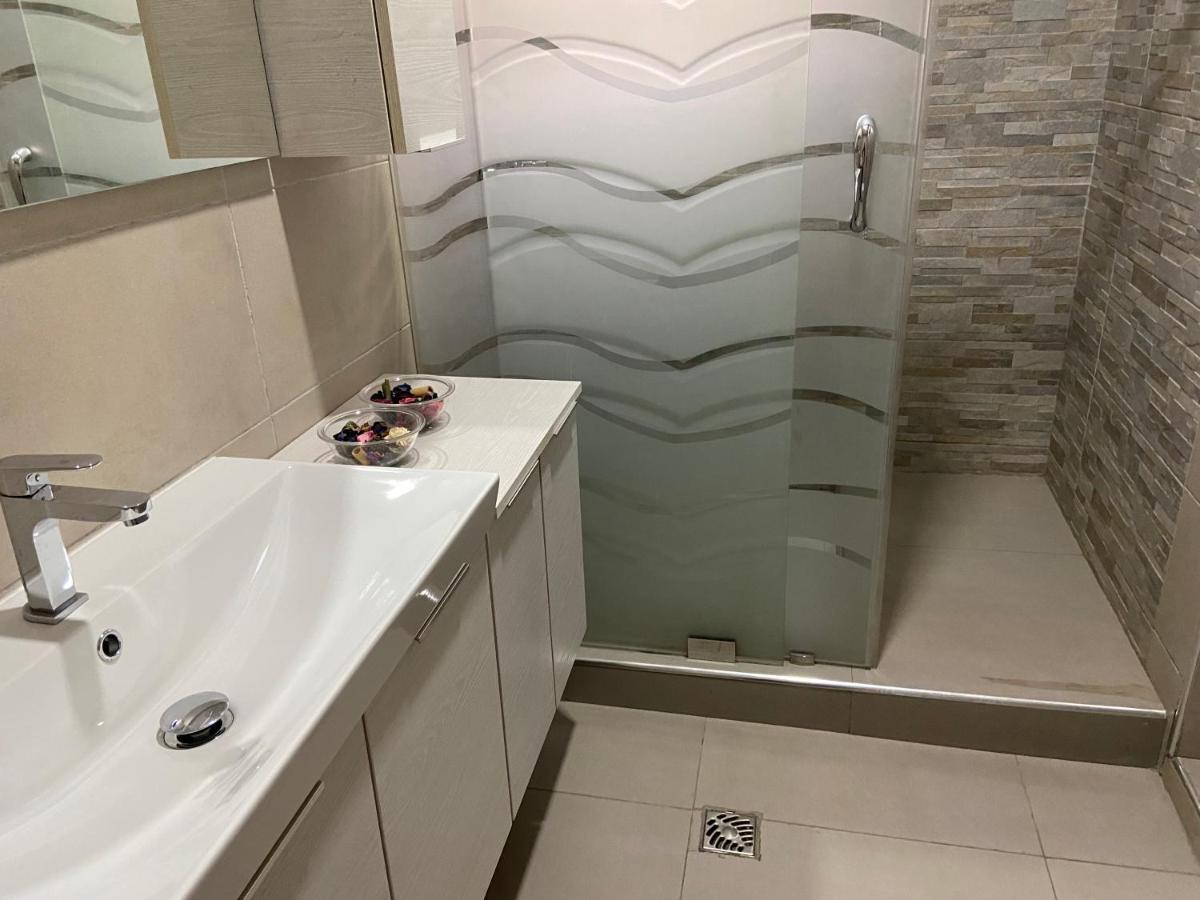 Queens View Apartment アクラ エクステリア 写真