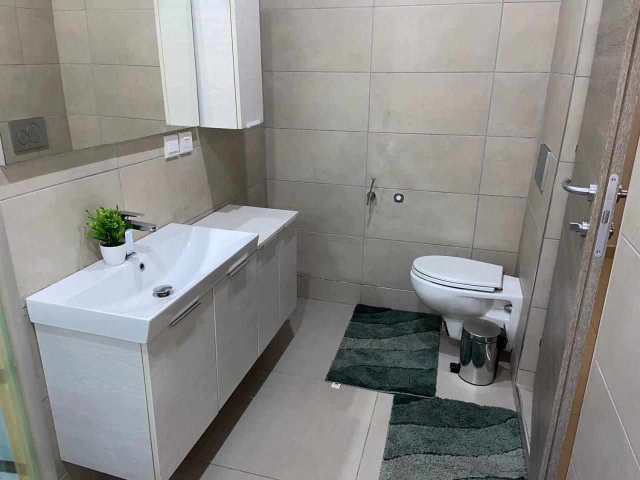 Queens View Apartment アクラ エクステリア 写真