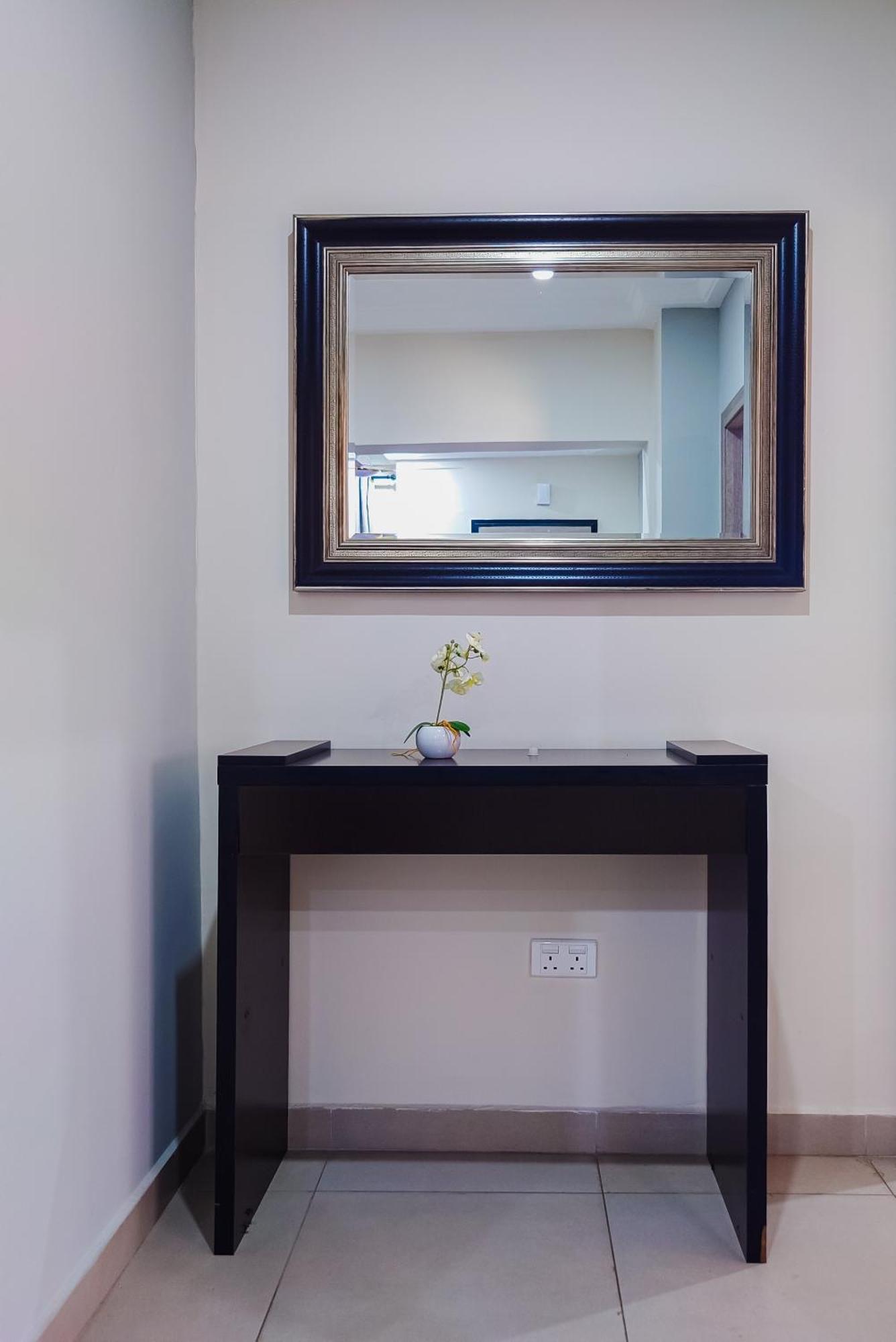 Queens View Apartment アクラ エクステリア 写真