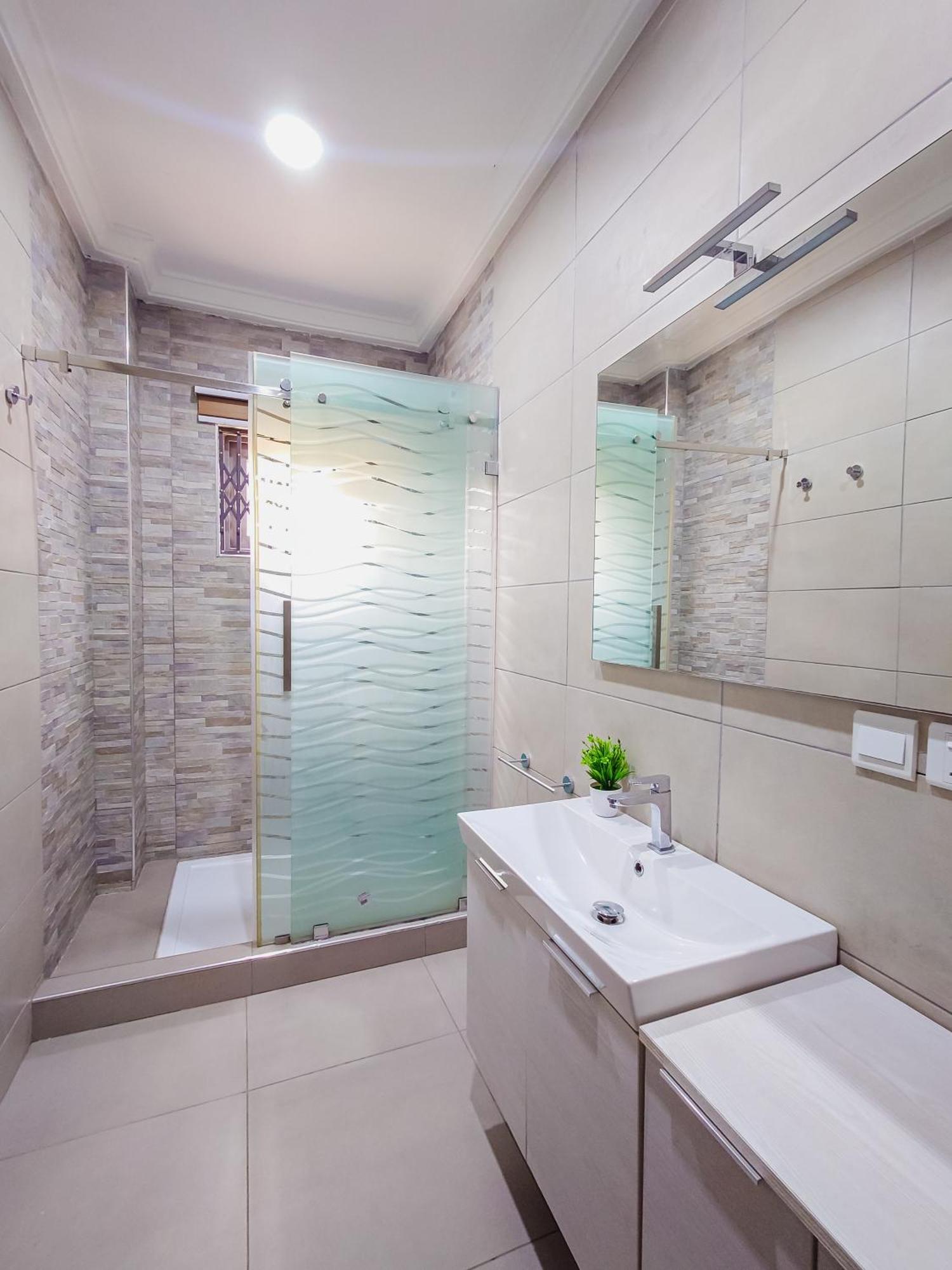 Queens View Apartment アクラ エクステリア 写真