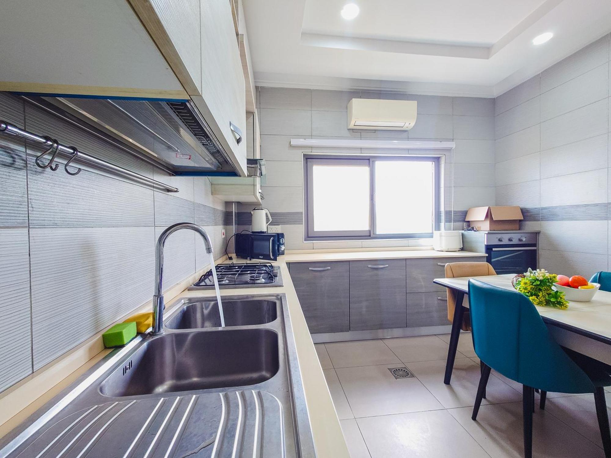 Queens View Apartment アクラ エクステリア 写真
